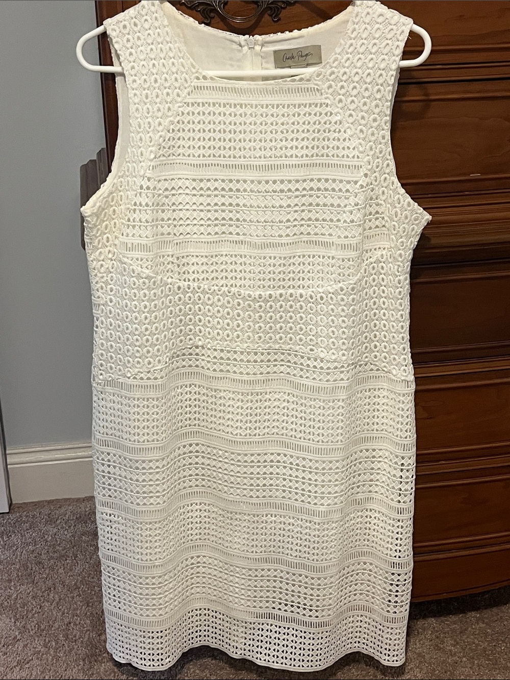 Women's white lace dress